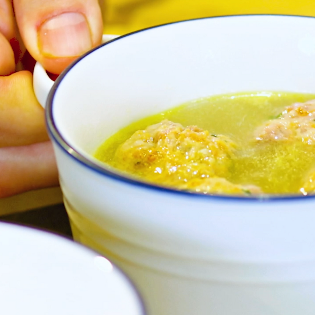 Consomé de picadillo de pollo