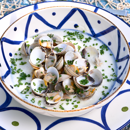 Verano sabroso: gazpacho de espárragos blancos con berberechos