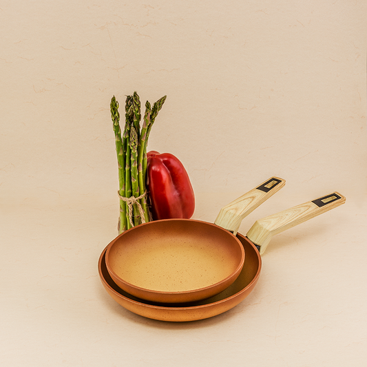 Set of 2 Terracotta frying pans 20 and 24 cm Ø with stone dust finish. Suitable for all types of cookers, including induction.