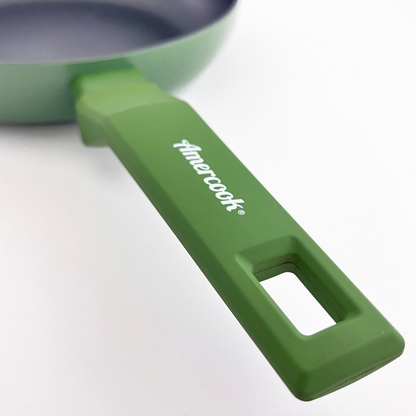 Set of 3 jungle green COLORS frying pans, suitable for all types of cookers, including induction