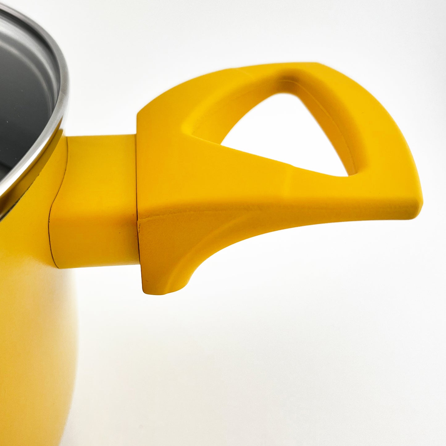 Lemon yellow COLORS saucepan, suitable for all types of cookers, including induction 