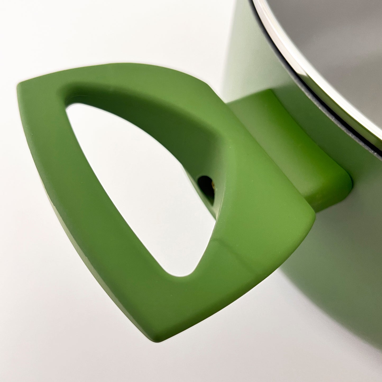 Jungle green COLORS saucepan, suitable for all types of cookers, including induction